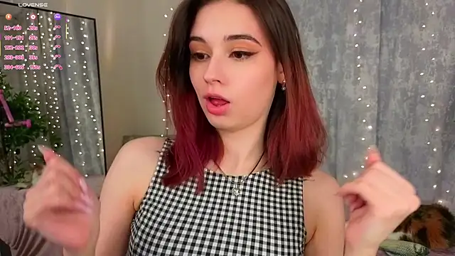 LunaraRada online show from February 2026 07:07:01 PM