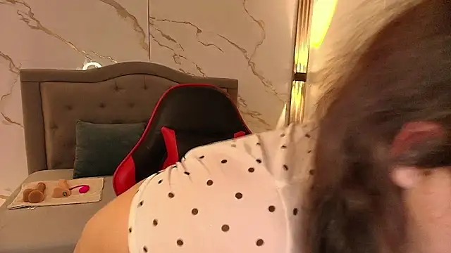 Nina Rouge7 online show from September 2025 06:40:02 AM