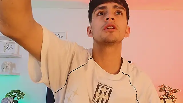 Snapshot of Axel_Draven chatting on October 2025 11:29:01 AM Axel Draven online show from October 2025 11:29:01 AM