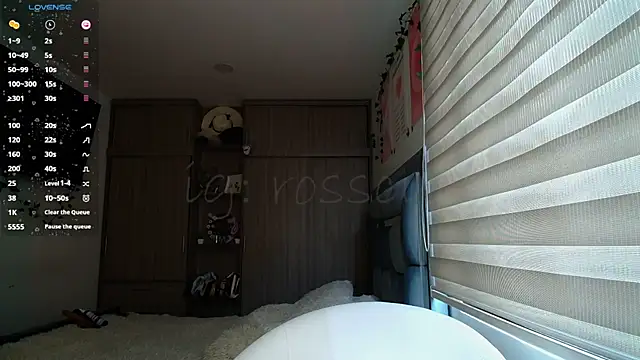 Kittyross online show from May 2026 04:26:01 PM