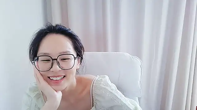 guai00 online show from May 2026 05:23:01 AM