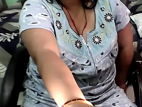 BABITA KUMARII online show from April 2026 08:57:02 PM
