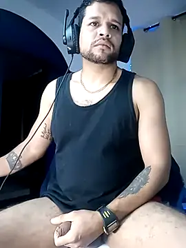 LucasGaeel online show from November 2025 12:11:02 PM