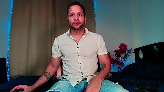 LucasGaeel online show from January 2026 10:25:02 PM