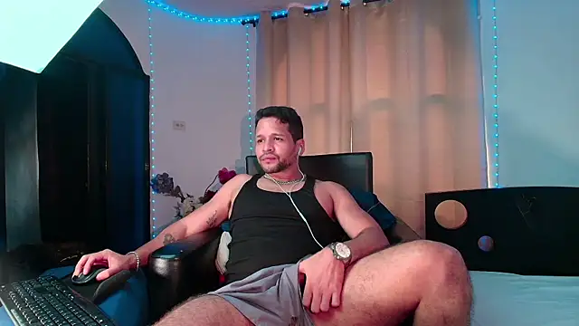 LucasGaeel online show from February 2026 03:41:02 PM