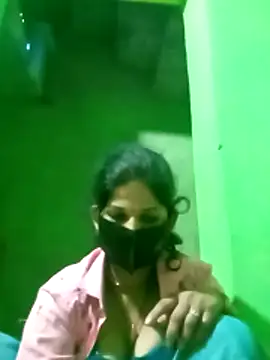 Cuty nensi online show from October 2025 01:53:02 AM