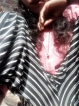 Cuty nensi online show from November 2025 03:18:02 AM