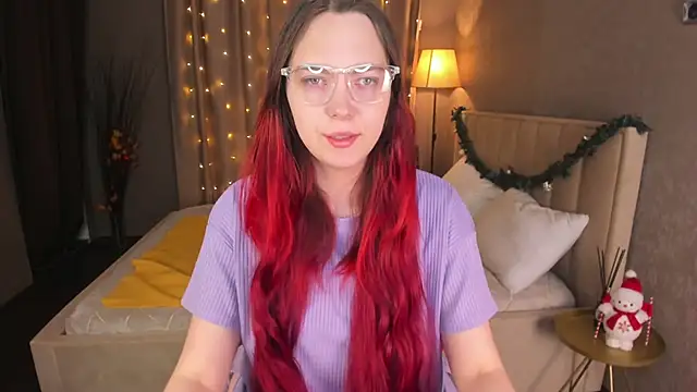 Monica  Queen online show from December 2025 12:04:01 AM