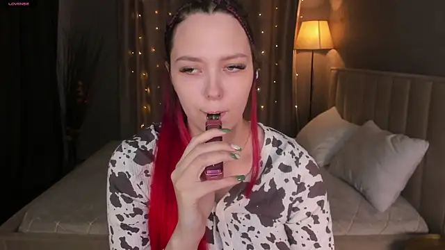 Monica  Queen online show from February 2026 05:28:02 AM