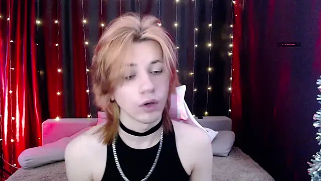 Snapshot of evan_reinhart chatting on February 2026 01:51:01 PM evan reinhart online show from February 2026 01:51:01 PM