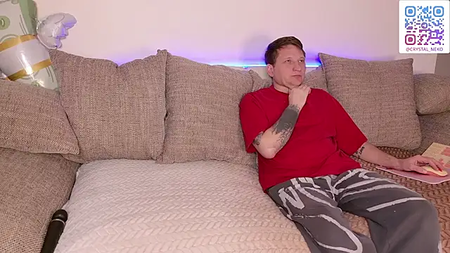 Snapshot of Crystal_Neko chatting on March 2026 10:24:01 PM Crystal Neko online show from March 2026 10:24:01 PM