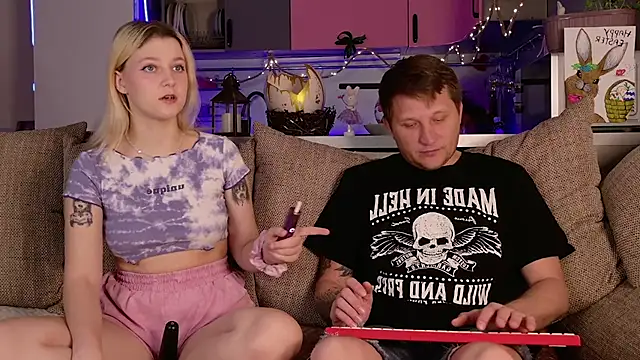 Snapshot of Crystal_Neko chatting on April 2026 09:24:01 PM Crystal Neko online show from April 2026 09:24:01 PM