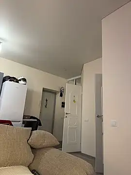 Snapshot of Crystal_Neko chatting on April 2026 12:28:01 AM Crystal Neko online show from April 2026 12:28:01 AM