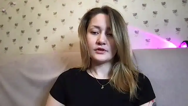Veyriona online show from November 2025 06:46:02 PM
