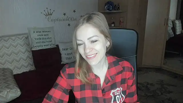 Tiffany Bates online show from November 2025 03:39:02 AM