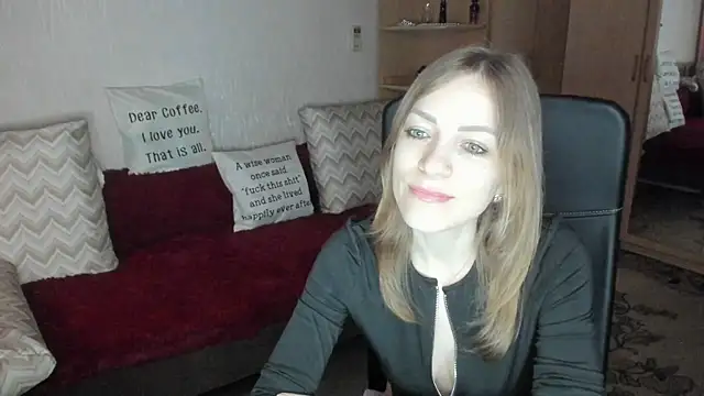 Snapshot of Tiffany_Bates chatting on April 2026 01:41:01 PM Tiffany Bates online show from April 2026 01:41:01 PM