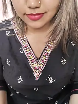 Snapshot of Miss_Rose__ chatting on November 2025 06:05:01 AM Miss Rose online show from November 2025 06:05:01 AM