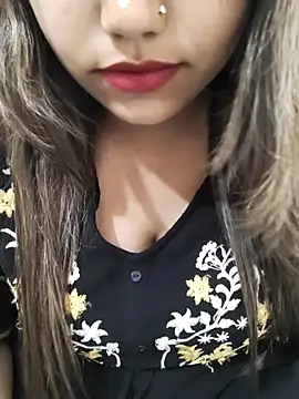 Snapshot of Miss_Rose__ chatting on November 2025 06:29:01 PM Miss Rose online show from November 2025 06:29:01 PM