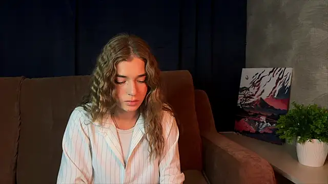 LilianLee online show from October 2025 04:38:02 PM