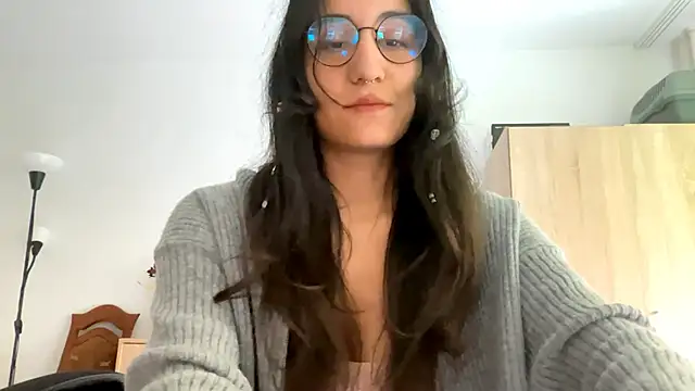 EvaJetty online show from November 2025 01:13:02 PM