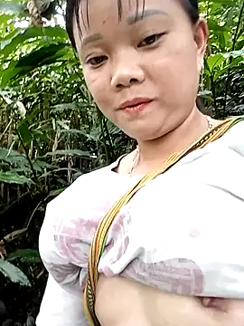 Snapshot of Samyy_xx chatting on October 2025 01:28:01 AM Samyy xx online show from October 2025 01:28:01 AM