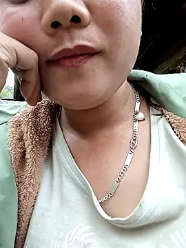 Snapshot of Samyy_xx chatting on February 2026 05:58:01 AM Samyy xx online show from February 2026 05:58:01 AM