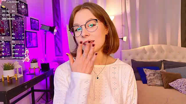 Bubblegum Babe  online show from October 2025 08:09:02 PM