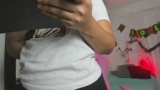 vanelope smith online show from October 2025 03:56:02 PM