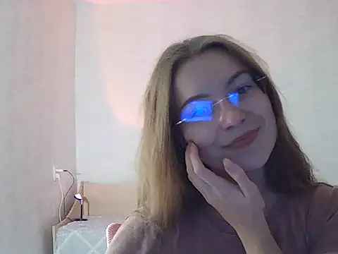 Snapshot of Melirynn chatting on October 2025 06:23:01 PM Melirynn online show from October 2025 06:23:01 PM