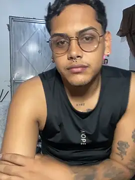 Snapshot of AaronMars_ chatting on October 2025 11:03:02 PM AaronMars online show from October 2025 11:03:02 PM