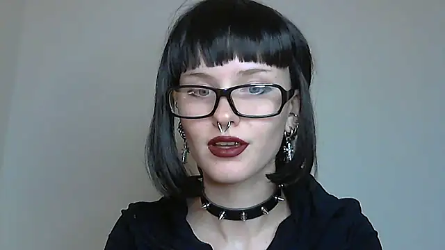 Snapshot of Paradoxy_ chatting on October 2025 07:09:02 PM Paradoxy online show from October 2025 07:09:02 PM