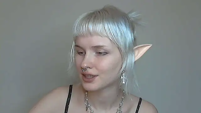 Snapshot of Paradoxy_ chatting on October 2025 06:56:01 PM Paradoxy online show from October 2025 06:56:01 PM