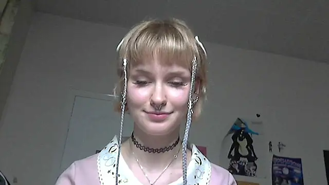 Paradoxy  online show from May 2026 08:05:02 PM