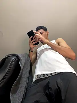 Pingasaboy20 online show from December 2025 01:05:01 PM