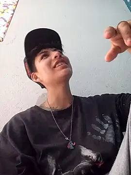 Snapshot of Owen_tomboy chatting on October 2025 05:55:02 PM Owen tomboy online show from October 2025 05:55:02 PM