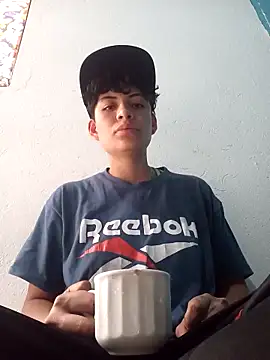 Snapshot of Owen_tomboy chatting on October 2025 07:36:02 PM Owen tomboy online show from October 2025 07:36:02 PM