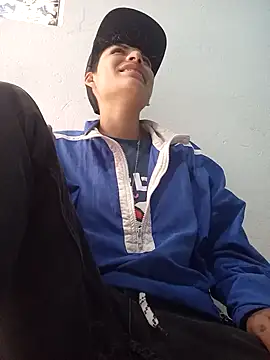 Snapshot of Owen_tomboy chatting on November 2025 04:08:02 PM Owen tomboy online show from November 2025 04:08:02 PM