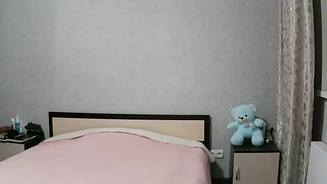 Olyverin online show from December 2025 04:20:03 AM