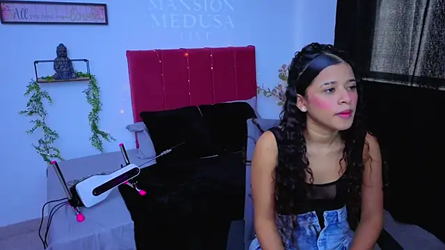 pequitasmedusa9 online show from October 2025 06:28:02 PM