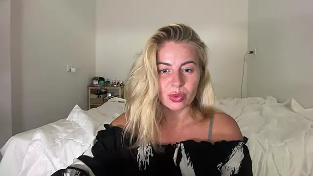 Miravynn online show from February 2026 07:50:02 PM