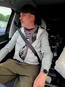 Snapshot of Young_Arab_and_Gay_Daddy chatting on November 2025 04:06:01 PM Young Arab and Gay Daddy online show from November 2025 04:06:01 PM