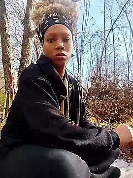 MrsToniTone online show from December 2025 04:14:02 PM