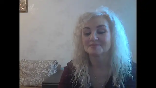 Snapshot of LadySexyBlond chatting on December 2025 12:55:01 PM LadySexyBlond online show from December 2025 12:55:01 PM