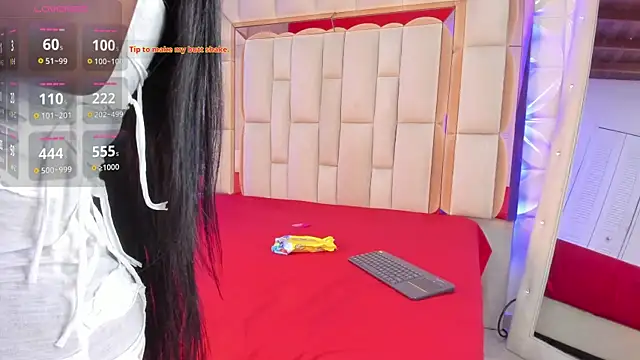 Sarah Adamss online show from October 2025 01:00:02 PM