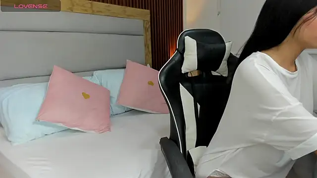 Snapshot of nahiaras_herz chatting on October 2025 12:17:02 PM nahiaras herz online show from October 2025 12:17:02 PM