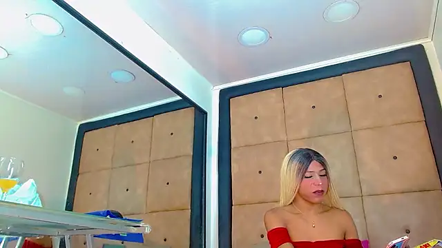 Snapshot of katherine_x1 chatting on January 2026 07:24:02 AM katherine x1 online show from January 2026 07:24:02 AM