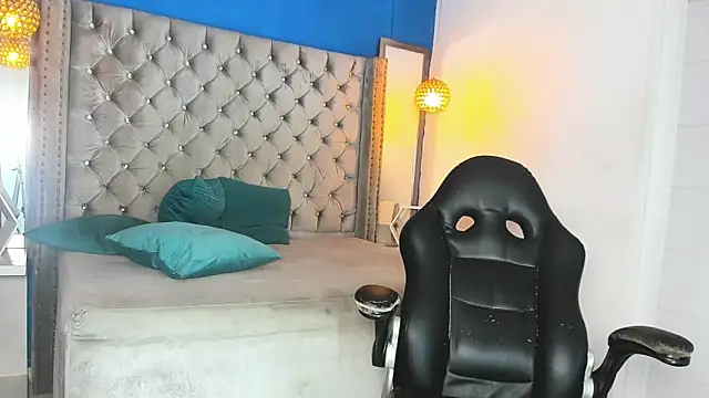 Kevinfox23cms online show from October 2025 11:43:01 AM