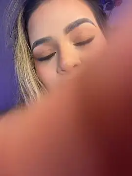 Snapshot of itsdanividarte chatting on March 2026 11:32:02 PM itsdanividarte online show from March 2026 11:32:02 PM