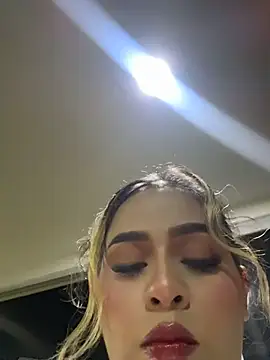 Snapshot of itsdanividarte chatting on March 2026 12:06:01 AM itsdanividarte online show from March 2026 12:06:01 AM