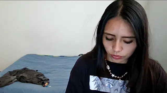 Snapshot of BellaBliss123 chatting on November 2025 08:05:01 PM BellaBliss123 online show from November 2025 08:05:01 PM